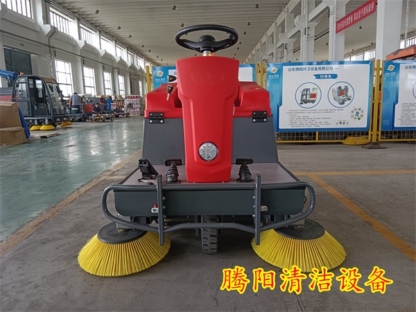 56款驾驶式电动洗地机视频案例