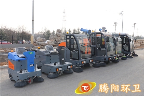 工业扫地机 vs 洗地机：如何根据