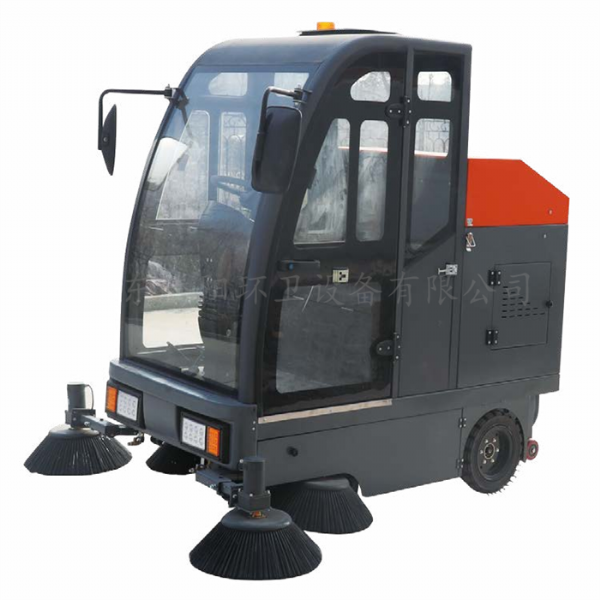 TY-2000型扫地车：全封闭设计如何重塑户外清洁标准？